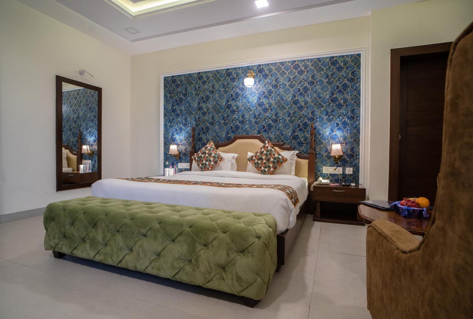 The Courtyard - Beyond Bar & Club Hotel Udaipur Exterior photo