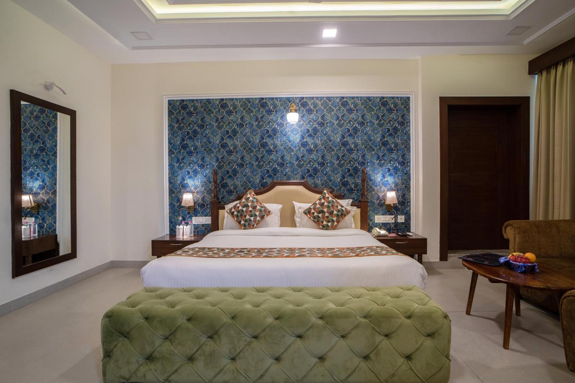 The Courtyard - Beyond Bar & Club Hotel Udaipur Exterior photo