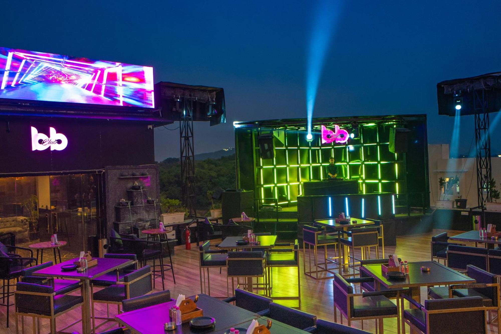 The Courtyard - Beyond Bar & Club Hotel Udaipur Exterior photo