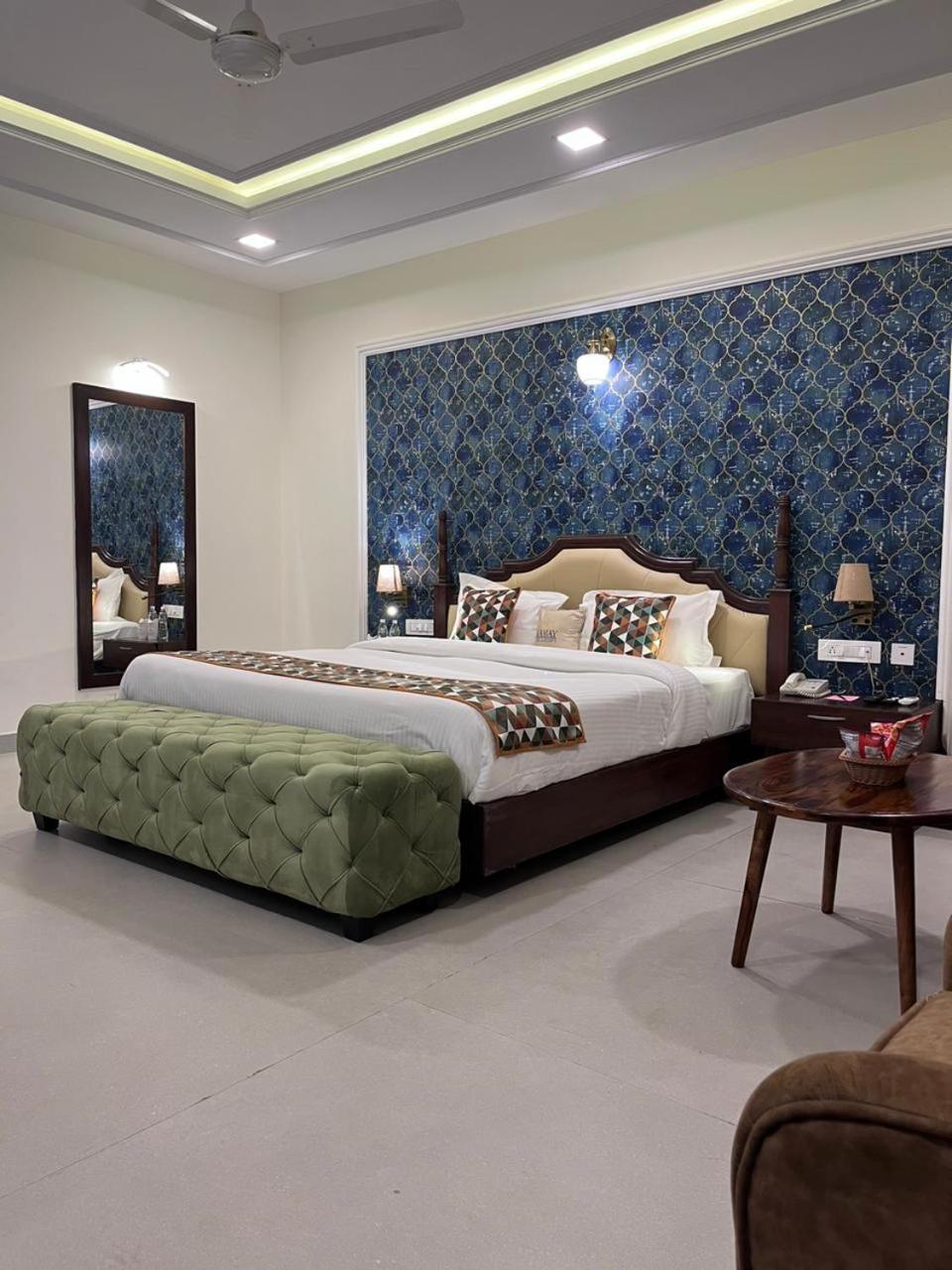 The Courtyard - Beyond Bar & Club Hotel Udaipur Exterior photo